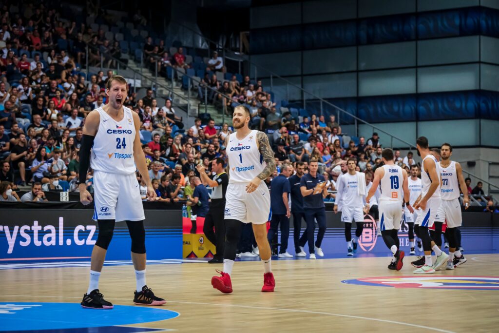 Jan Veselý se raduje z koše, který vstřelil Maďarům
Foto: CZ.Basketball