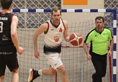 1. liga: Prvním finalistou Zlín, druhého poznáme ve středu