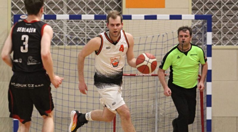 1. liga: Prvním finalistou Zlín, druhého poznáme ve středu