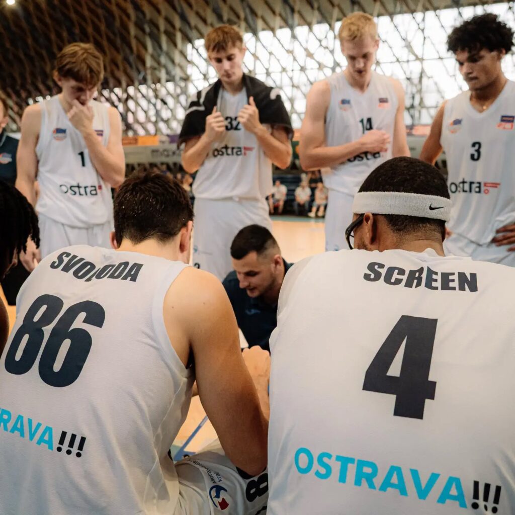 Ostravský tým při time-outu
Foto: NH Ostrava